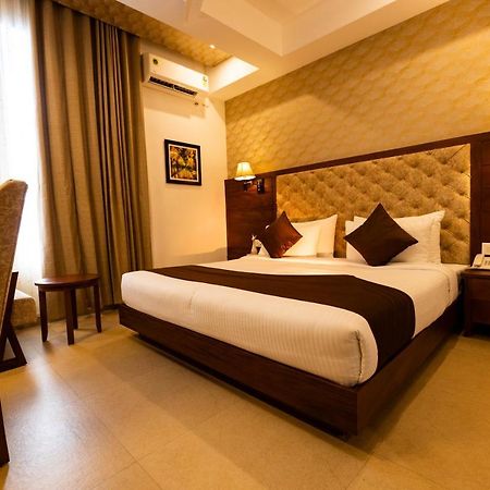Dev Residency Hotel Thiruvananthapuram Buitenkant foto