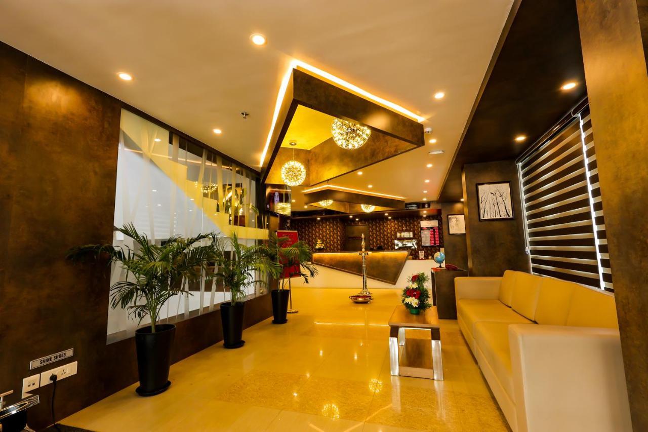 Dev Residency Hotel Thiruvananthapuram Buitenkant foto