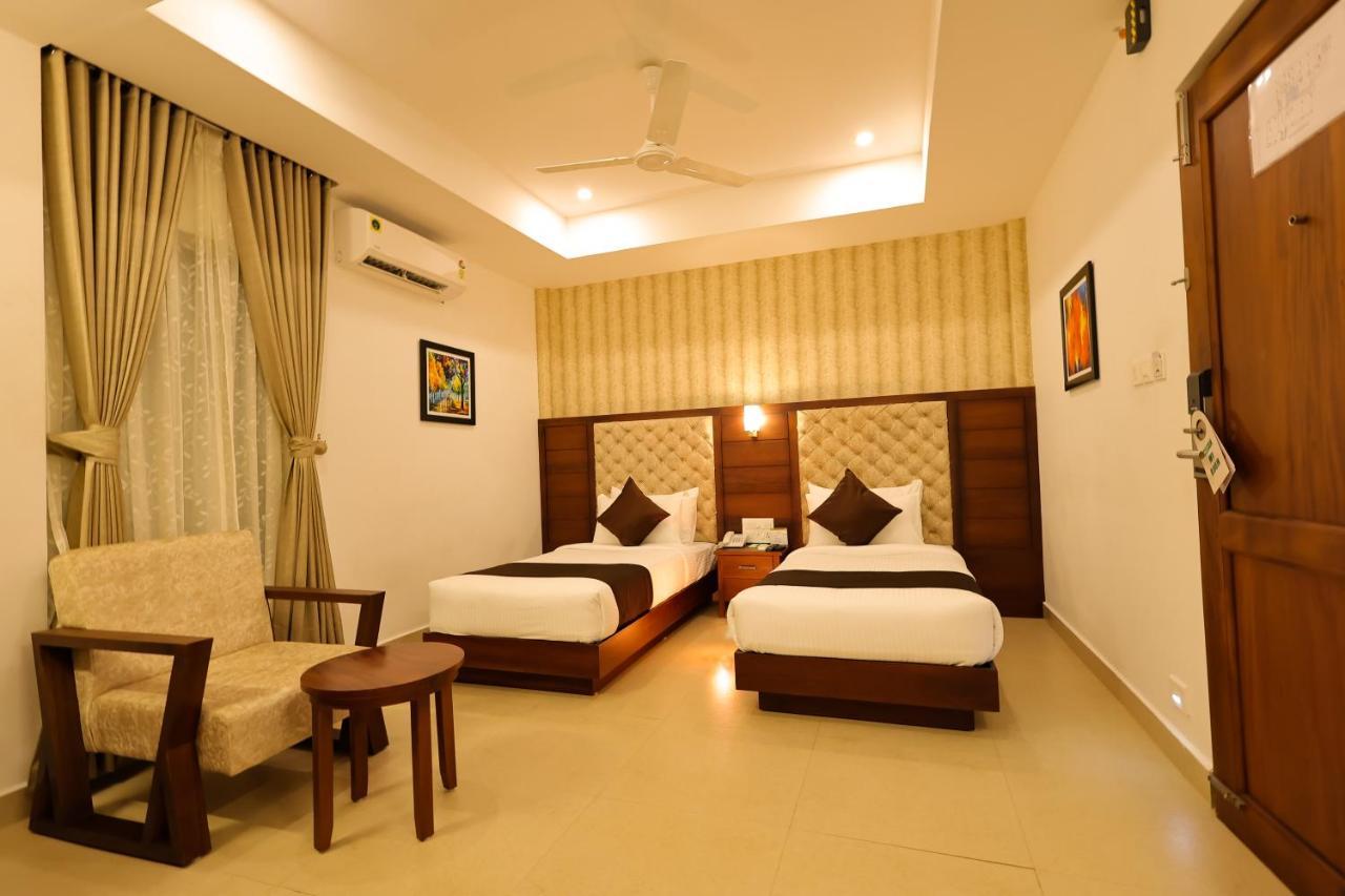 Dev Residency Hotel Thiruvananthapuram Buitenkant foto