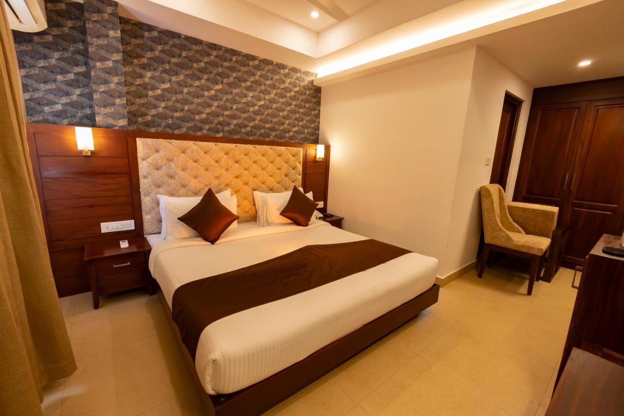 Dev Residency Hotel Thiruvananthapuram Buitenkant foto