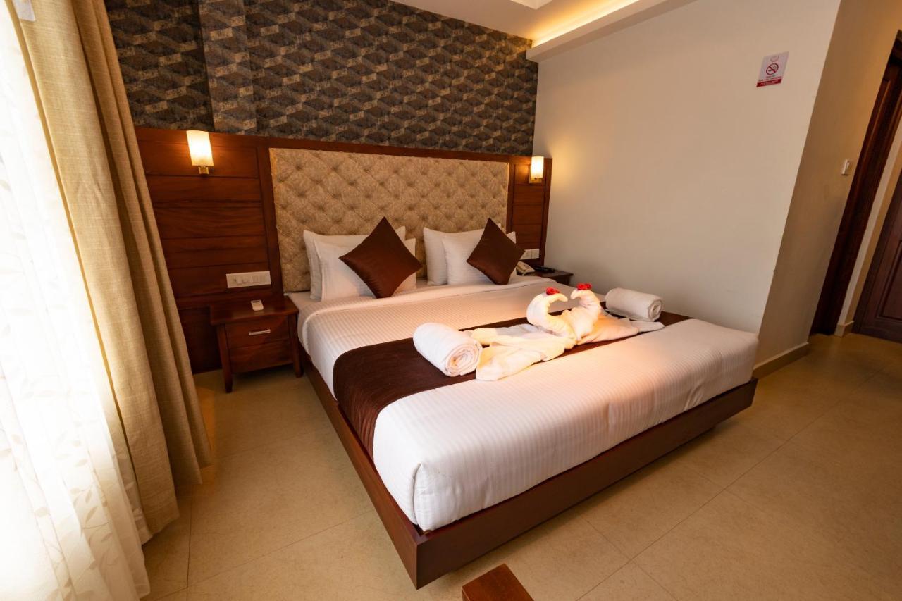 Dev Residency Hotel Thiruvananthapuram Buitenkant foto